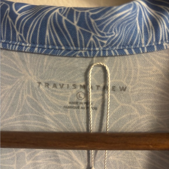 NWT Travis Mathew Featherweight Printed Golf Polo Light Blue Floral Sleeveless - Picture 2 of 5